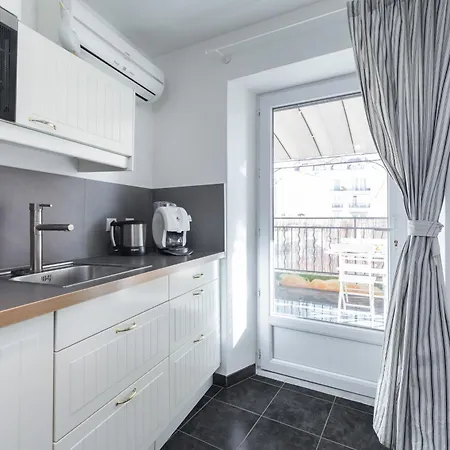 Florella Marechal Joffre Daire *