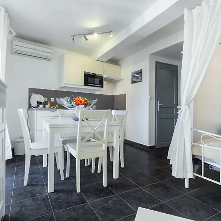 Daire Florella Marechal Joffre *