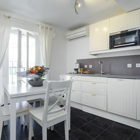 Daire Florella Marechal Joffre